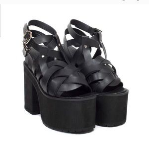 COPY - Unif Julian platform sandals